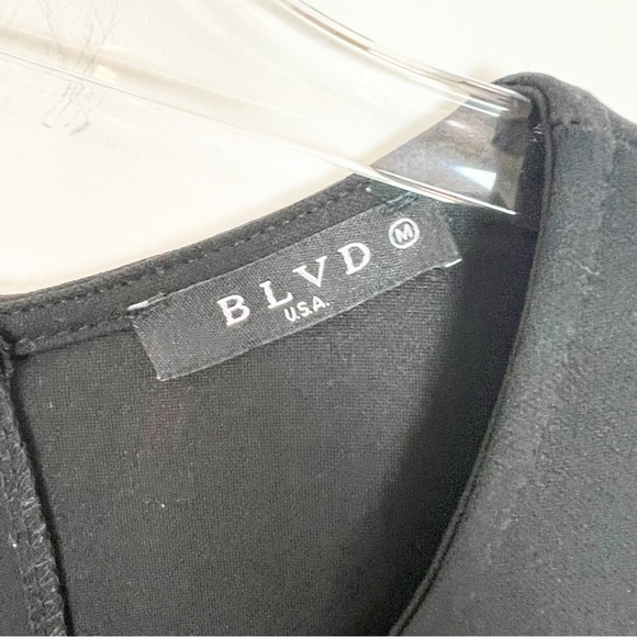 BLVD BLACK 3/4 BELL SLEEVE WIDE LEG JUMPSUIT WOMENS SZ MEDIUM - Picture 3 of 5